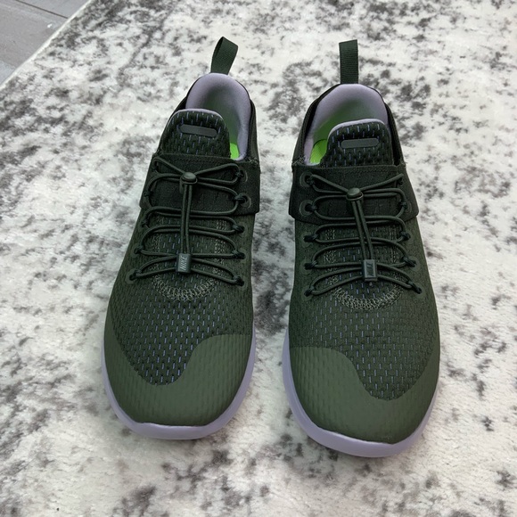 w nike free rn cmtr 18 varsity